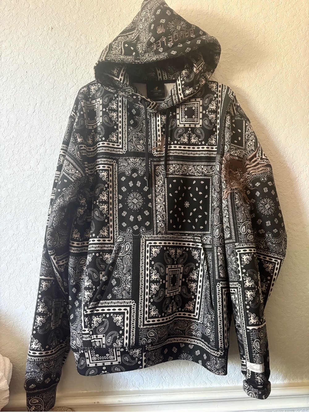 Men's Bruce Lee Black Bandana Print Hoodie Sweater